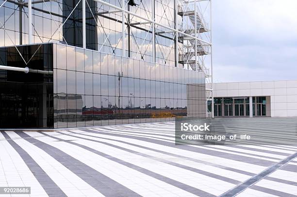 Gebäude Stockfoto und mehr Bilder von Arbeitsstätten - Arbeitsstätten, Architektur, Aufführung