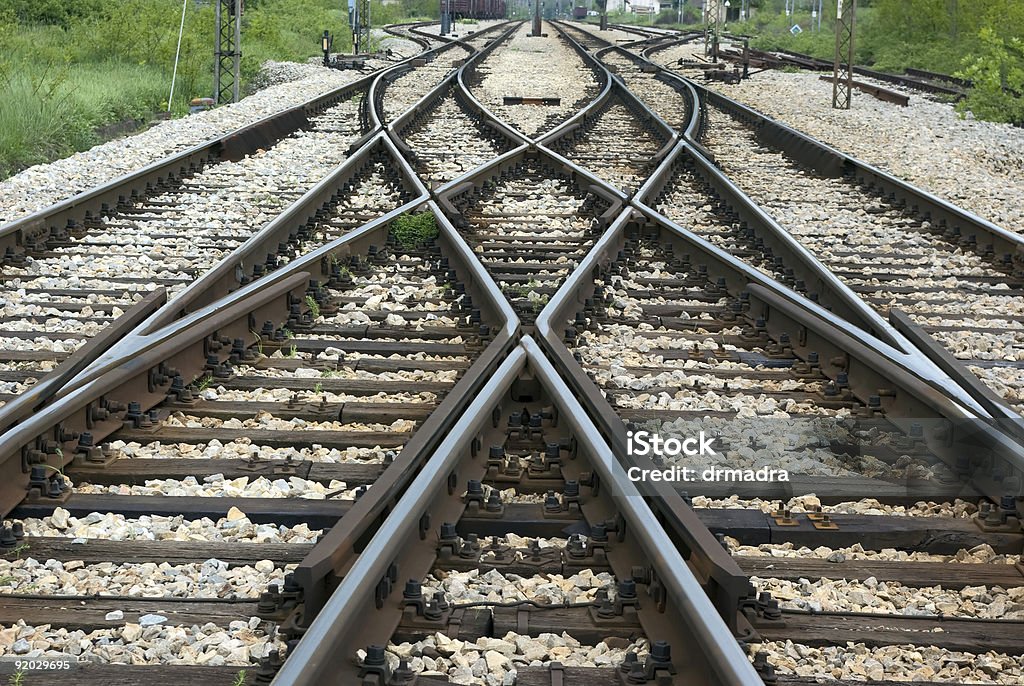 Linha de trem atravessando - Foto de stock de Estrada de ferro royalty-free