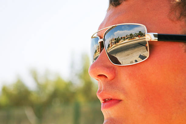istock man in sunglasses. travel 92030059