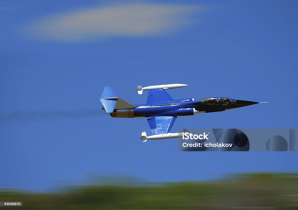 Jetfighter com desfoque de movimento - Foto de stock de Avião Supersônico royalty-free