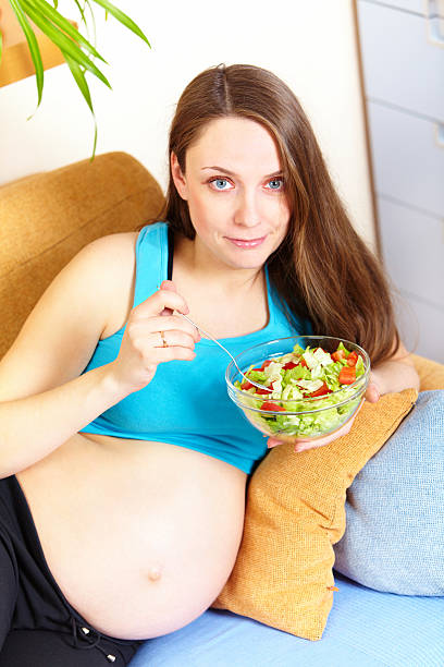 istock pregnant girl 92030914