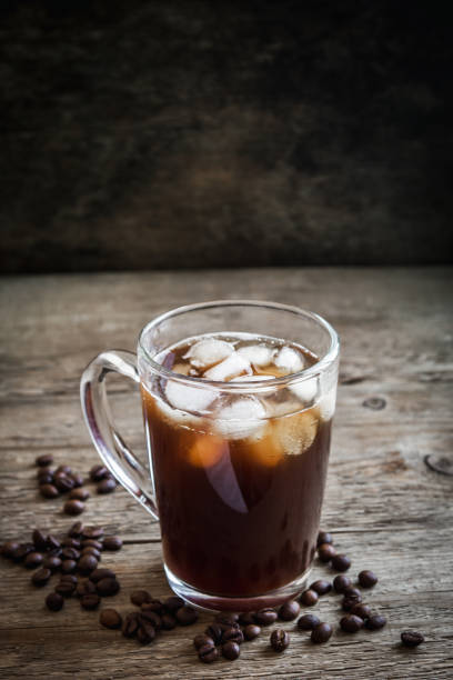 iced coffee - cold tint imagens e fotografias de stock