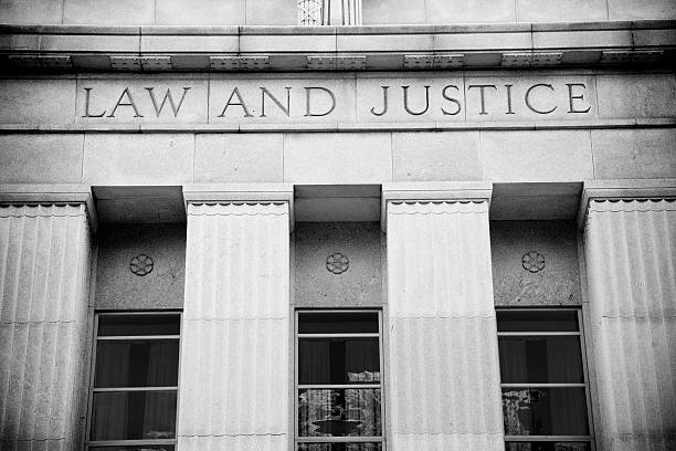istock A courthouse symbolising law and justice  92031345