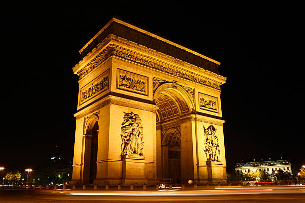 paris arc de triomphe - siege of paris stock-fotos und bilder