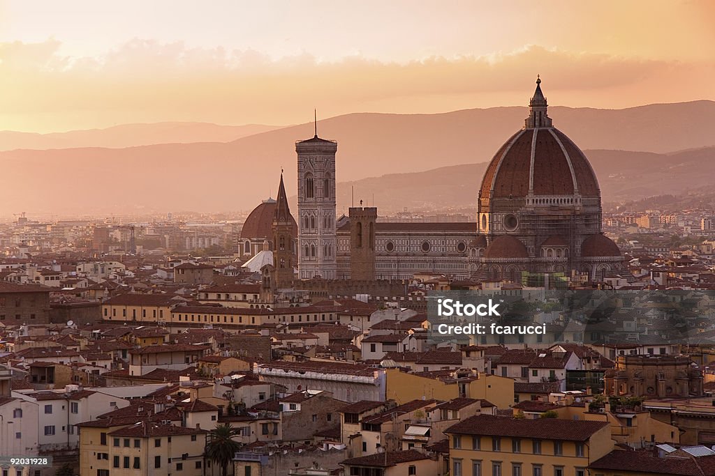 skyline di Firenze al tramonto - Foto stock royalty-free di Ambientazione esterna