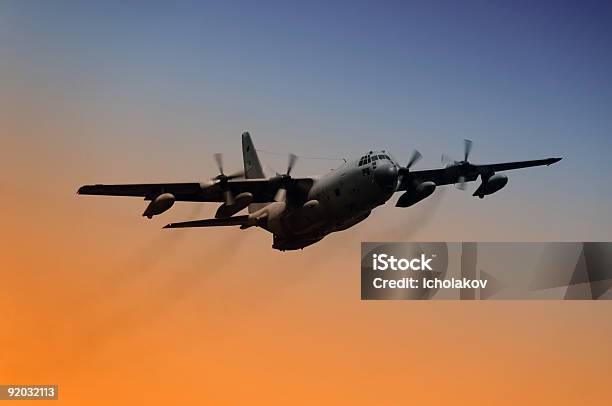 C 130 화물 항공기 비행기에 대한 스톡 사진 및 기타 이미지 - 비행기, Military Deployment, 날기