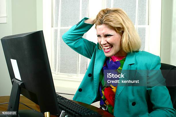 Schöne Businessfrau Ziehen Haare Stockfoto und mehr Bilder von Anstrengung - Anstrengung, Arbeiten, Attraktive Frau