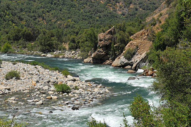 istock Bend in the River, Kings Canyon 92033538