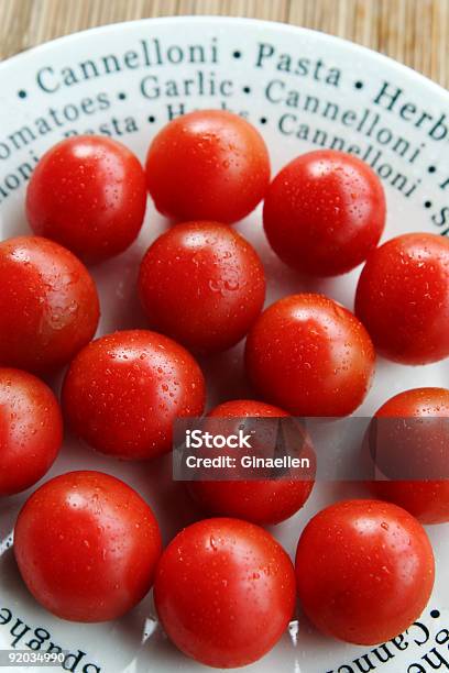 Pomidory - zdjęcia stockowe i więcej obrazów Bez ludzi - Bez ludzi, Botanika, Czerwony