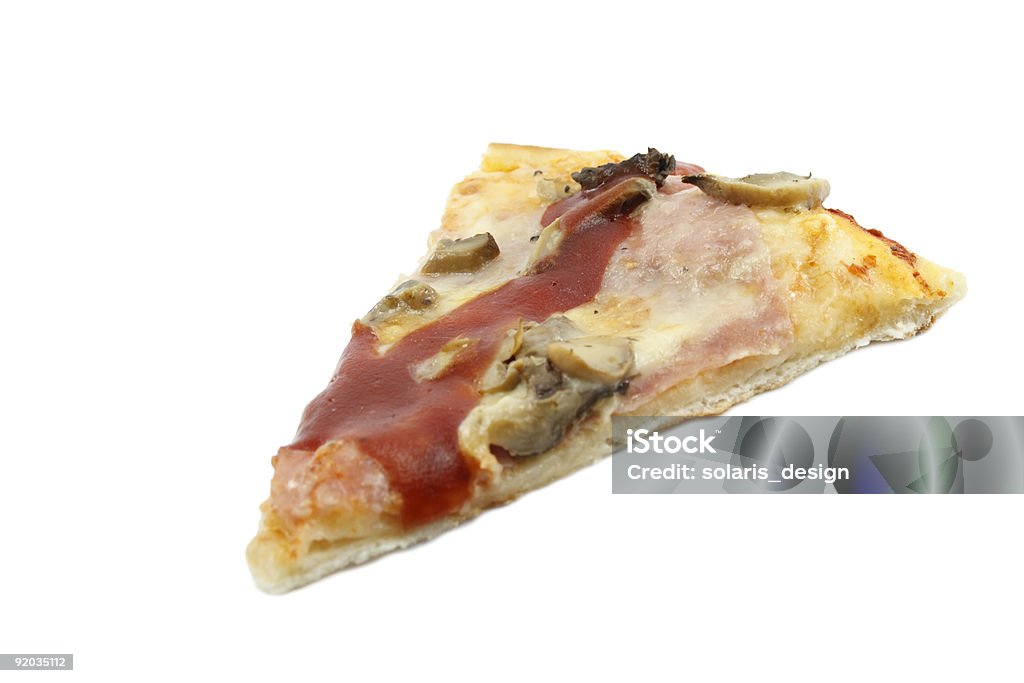 Kawałek pizzy na białym tle - Zbiór zdjęć royalty-free (Bez ludzi)
