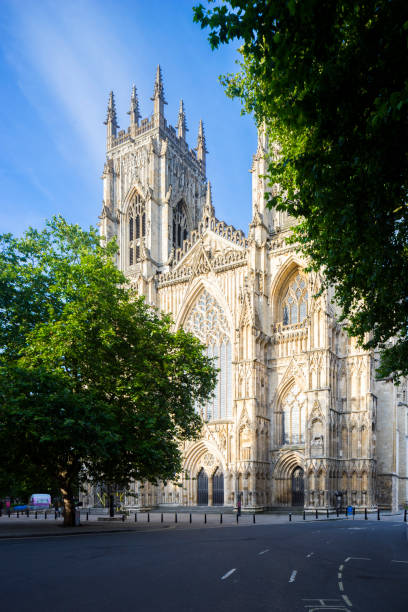 cattedrale di york nella storica città di york, north yorkshire, inghilterra. - cattedrale di york foto e immagini stock