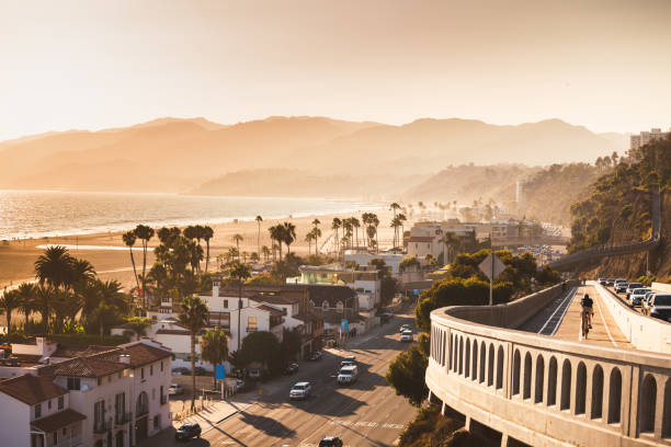 흑백 캘리포니아 경사 - land california water pacific ocean 뉴스 사진 이미지