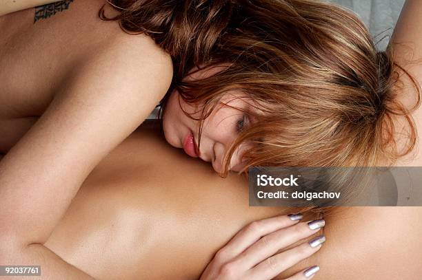 Foto de De Sono e mais fotos de stock de Abraçar - Abraçar, Adulto, Amor