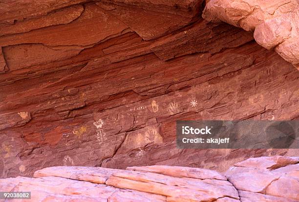 Foto de Canyon De Chelly Arte Rupestre e mais fotos de stock de Anasazi - Anasazi, Arizona, Arte pré-histórica
