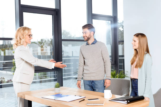 istock young couple and psychologist 920381816