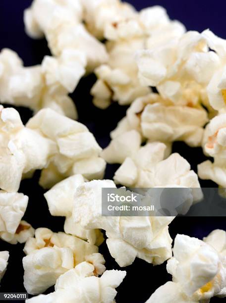 Popcorn Stockfoto und mehr Bilder von Butter - Butter, Farbbild, Fernseher