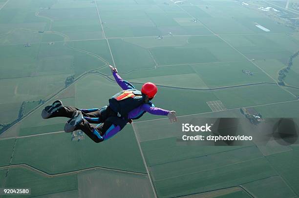 Foto de Royalty Free Banco De Fotos Mulher Skydivingposso Voar e mais fotos de stock de Skydive