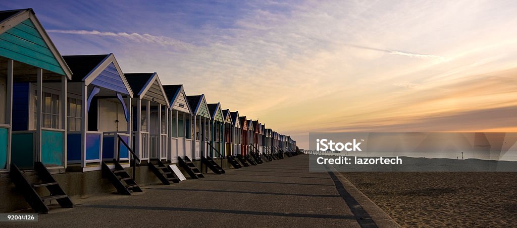 Cabanas na Praia de inglês - Foto de stock de Cabana de Praia royalty-free