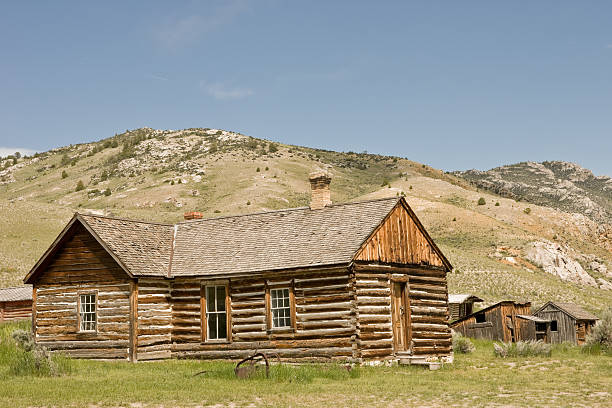istock House in a Montana Ghost Town 92044347
