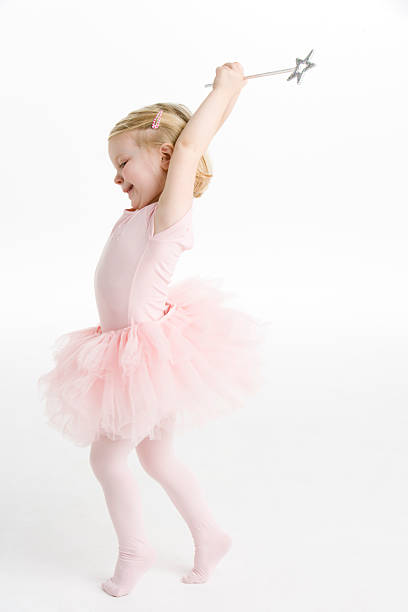 little bailarina dança - ballet little girls child fairy - fotografias e filmes do acervo