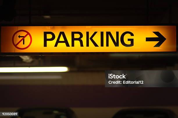 Парковка — стоковые фотографии и другие картинки 12 часов - 12 часов, Stop - английское слово, Автомобиль