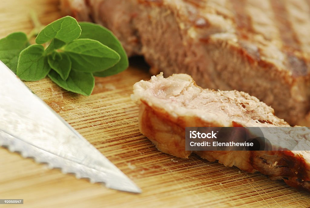 Bistecca alla griglia - Foto stock royalty-free di Affettuoso