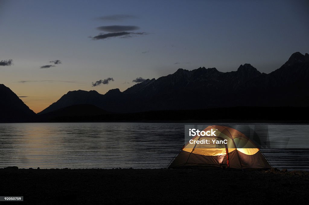 Освещённый палатка - Стоковые фото Без людей роялти-фри