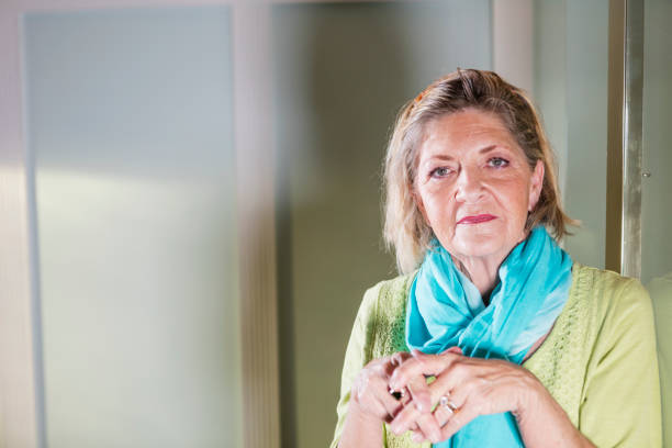 istock Stylishly dressed senior woman 920516134