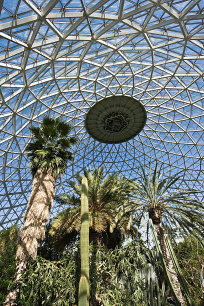 istock Botanic Garden in Milwaukee 92051637