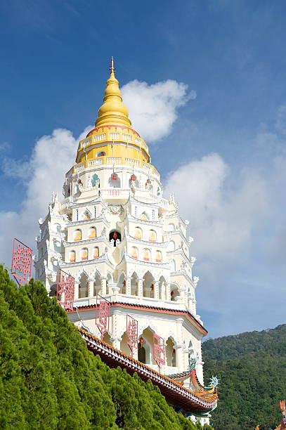 istock Kek Lok Si Main Pagoda 92052613