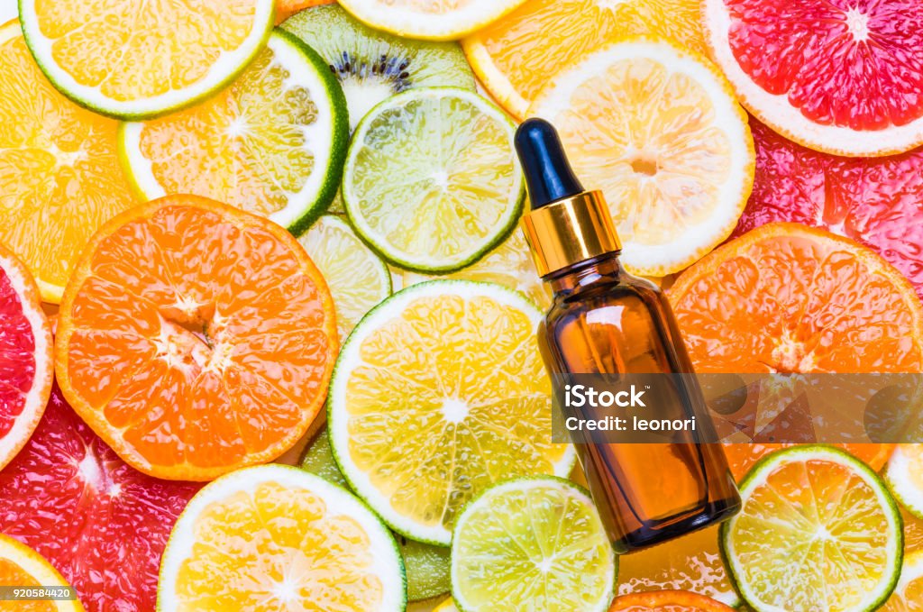 Huile d’agrumes ou cosmétique bio soins beauté de vitamine c. - Photo de Phytothérapie libre de droits