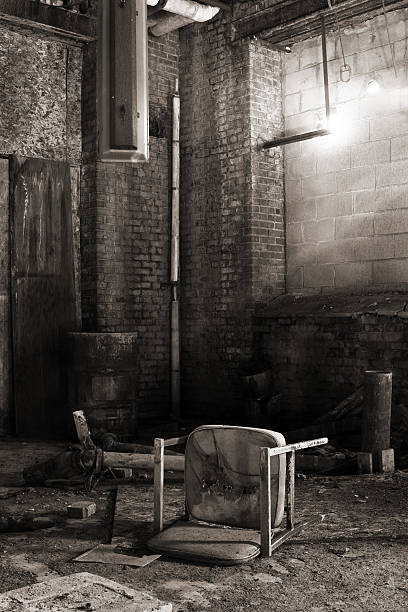 sedia abbandonata - burnt furniture chair old foto e immagini stock