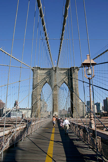 Ejecutar el puente de Brooklyn - foto de stock