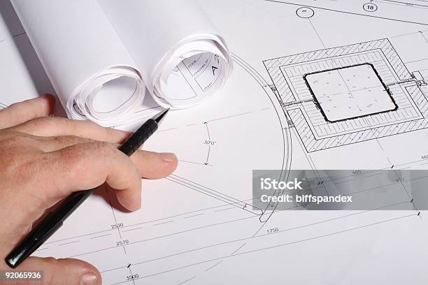 Blueprint 5architekten Bei Der Arbeit Stockfoto und mehr Bilder von Architektur - Architektur, Architekturberuf, Baugewerbe