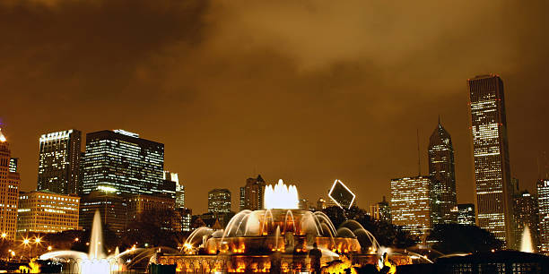 istock Buckingham Memorial Fountain 92066455