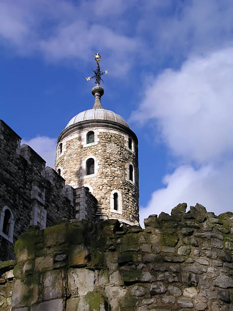 white tower (london - castle famous place low angle view england stock-fotos und bilder