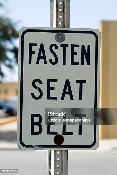 Przymocuj Swoje Seatbelt - zdjęcia stockowe i więcej obrazów Znak - Znak, Bezpieczeństwo, Fotografika