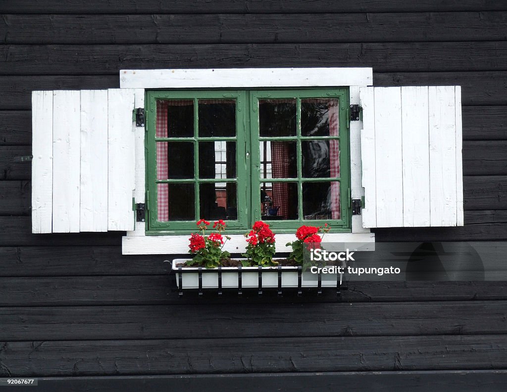 Dekorative Fenster, hölzerne Kabine - Lizenzfrei Fenster Stock-Foto