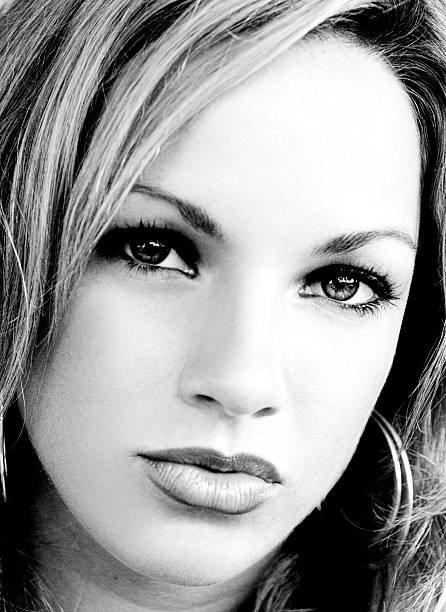 istock Eye-Appeal / Black and White 92068931