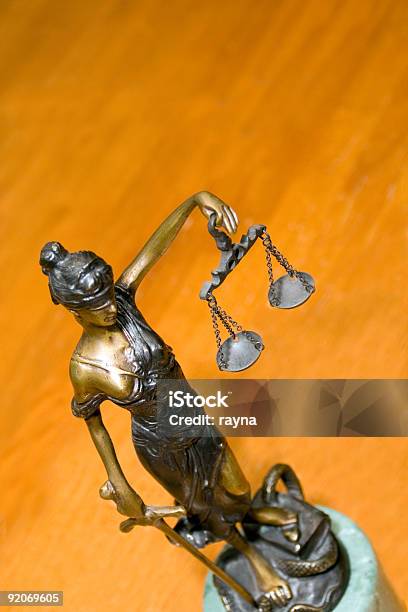 Cego De Justiça - Fotografias de stock e mais imagens de Advogado - Advogado, Autoridade, Balança - Instrumento de Pesagem
