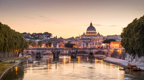 istock Scenic night view of Rome and Vatican 920709374