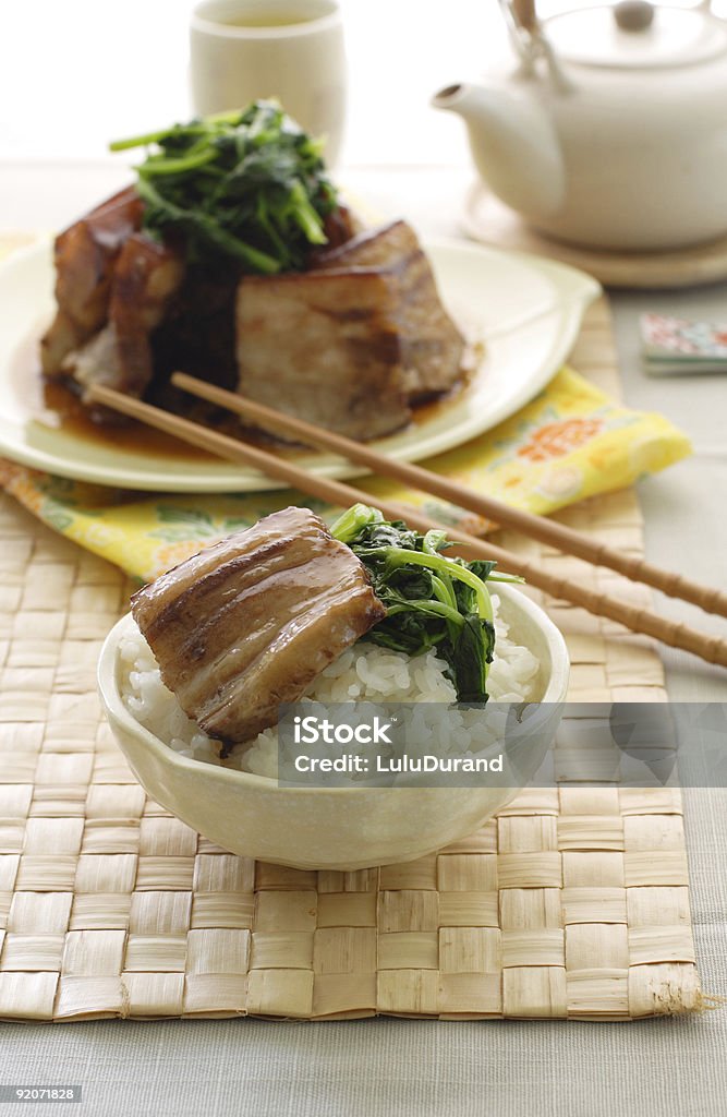中国の豚のシチュー、マスタード緑色 - おかず系のロイヤリティフリーストックフォト