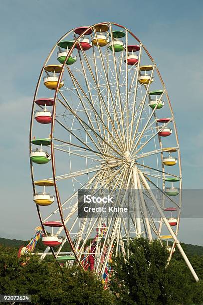 화창한 날 타기 Carnival에 대한 스톡 사진 및 기타 이미지 - Carnival, 관람차, 낮