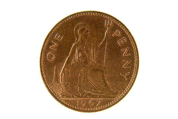 Old British Penny aislado - foto de stock