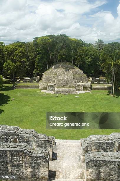 Von Den Altar Stockfoto und mehr Bilder von El Caracol - Observatorium - El Caracol - Observatorium, Belize, Altar