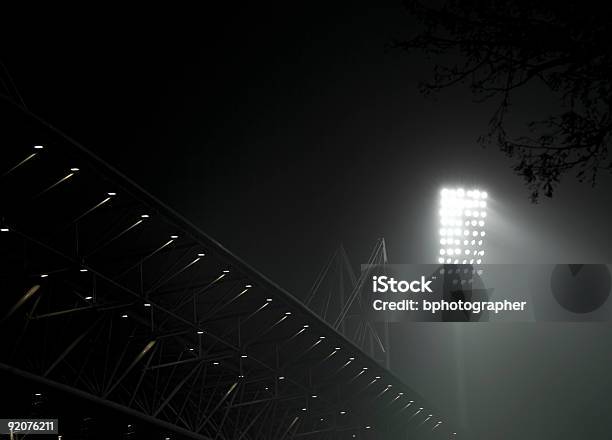 Stadium - Fotografias de stock e mais imagens de Noite - Noite, Suporte, Equipamento de Iluminação