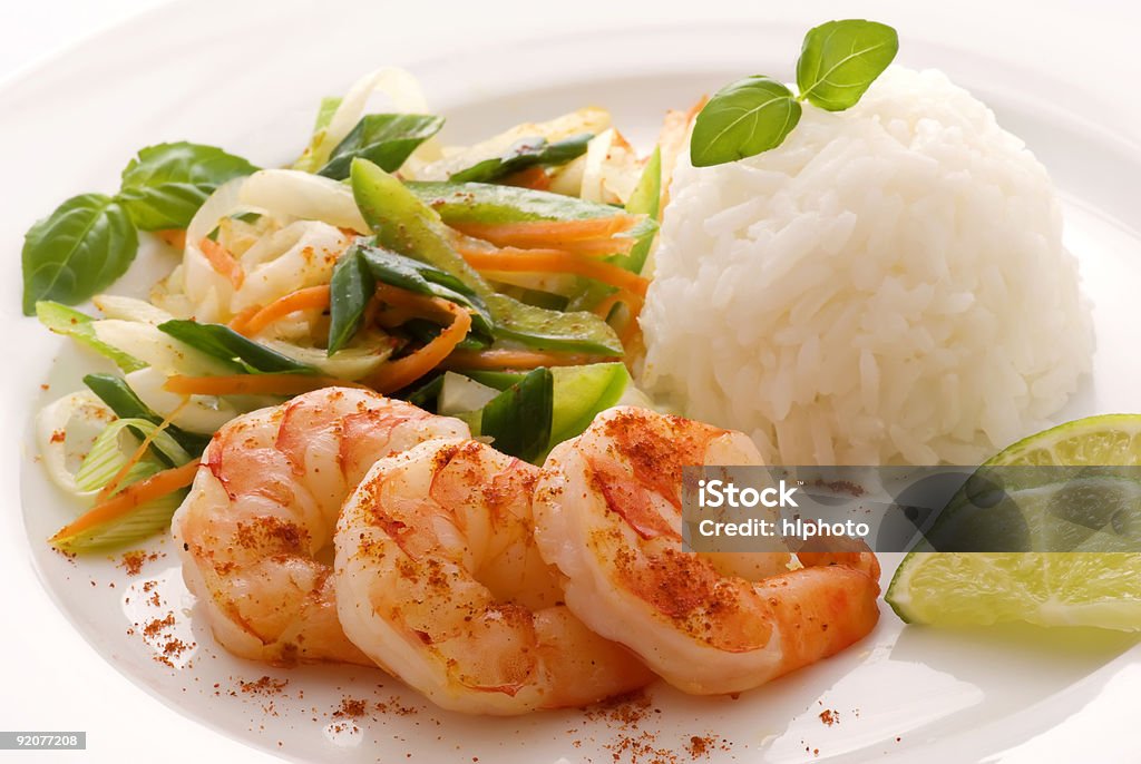 Camarones con arroz - Foto de stock de Albahaca libre de derechos