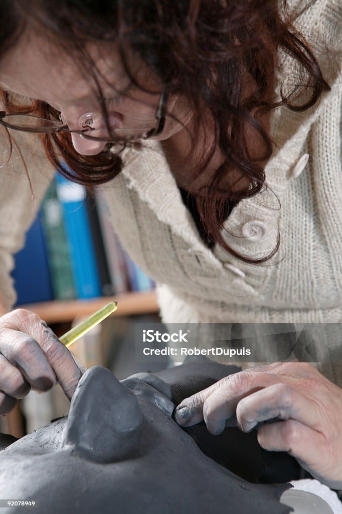 Arbeiten an der clay mask - Lizenzfrei Arbeiten Stock-Foto