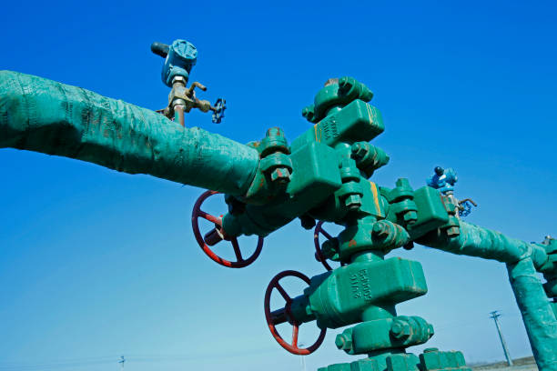 istock The oil drill pipes and valves 920823668
