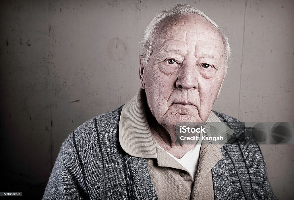 Hombre anciano - Foto de stock de 80-89 años libre de derechos